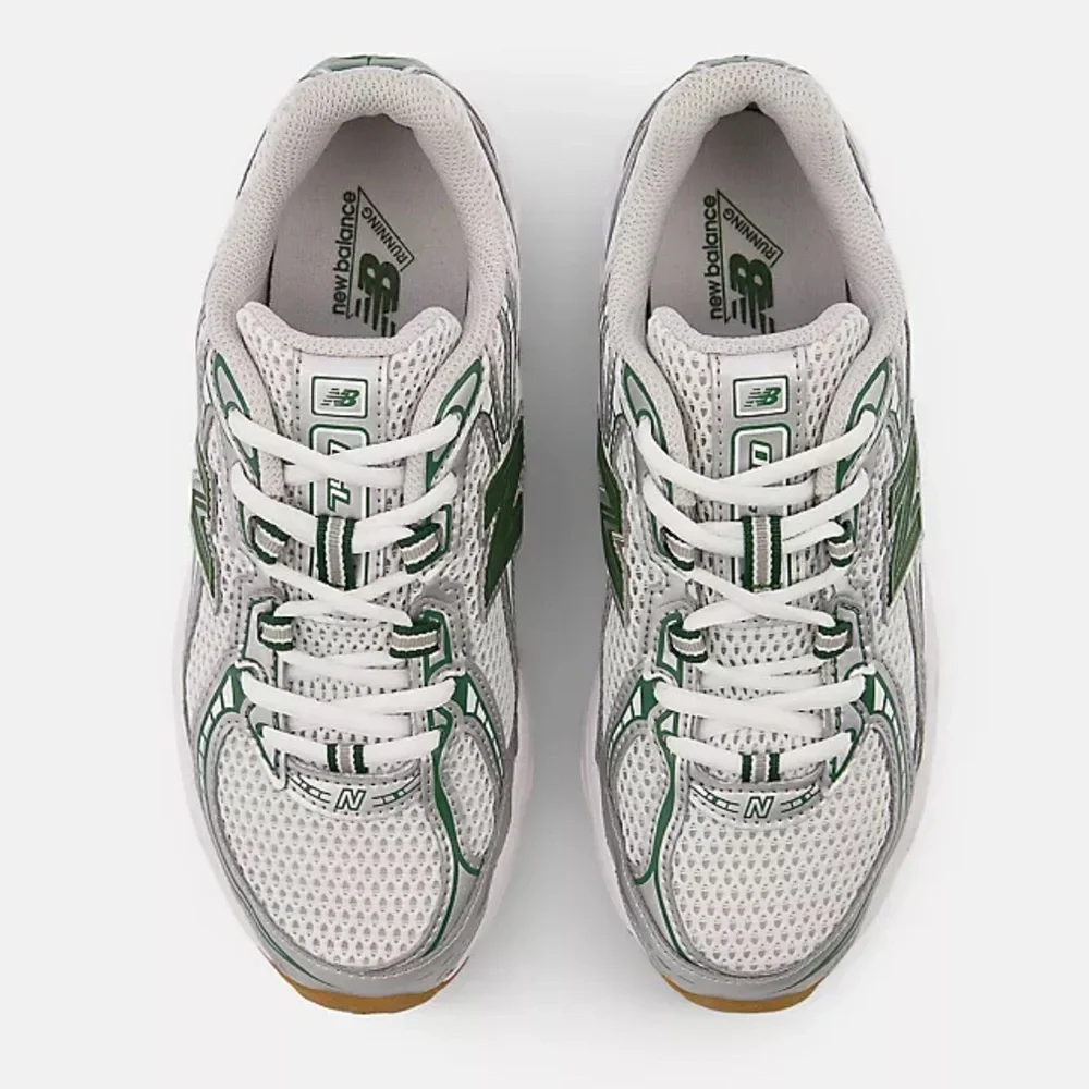 NWT New Balance 740 tennis shoes - Picture 6 of 6